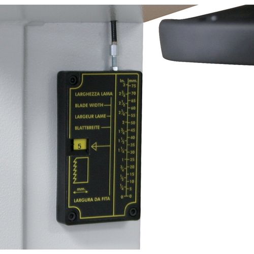  Sägeband-Spannungsanzeige    Im Maschinenrahmen integrierte Anzeige der Sägebandspannung für verschiedene Bandbreiten  
